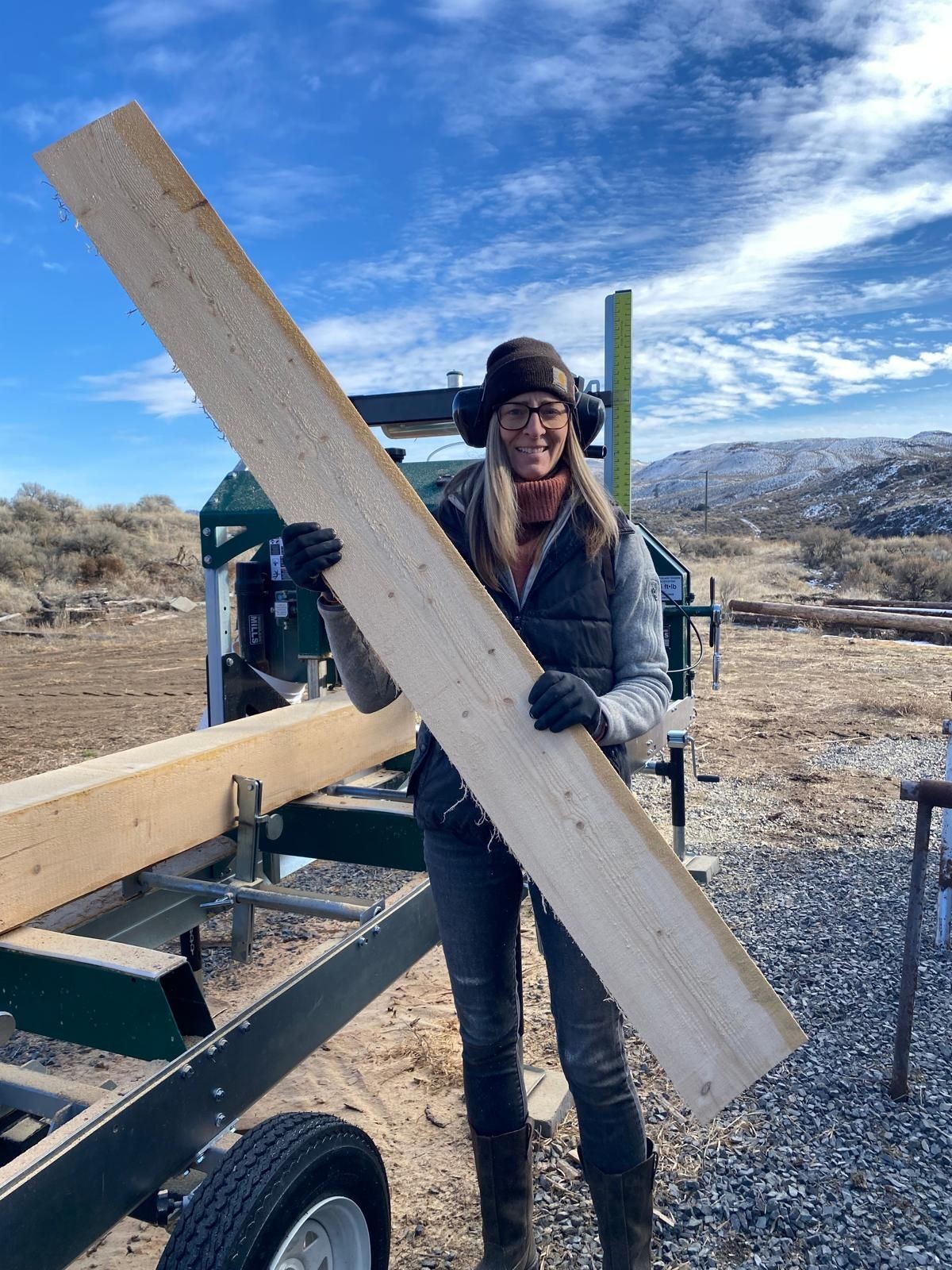Custom sawmilling